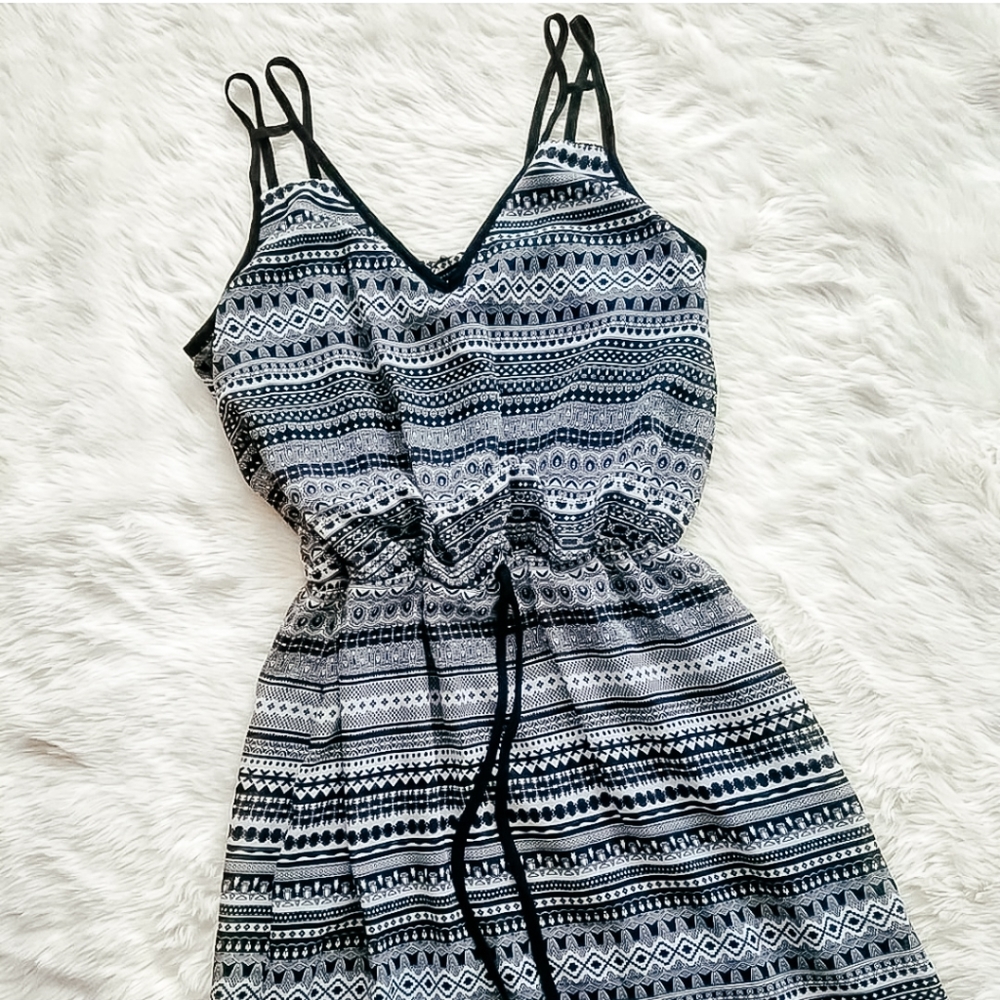 Black & White Geometric Print Strapy Dress